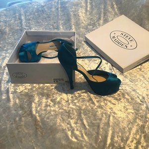 Steve Madden 5" Peep Toe Heels